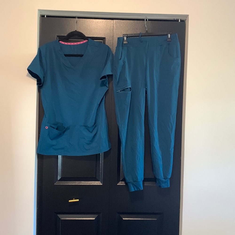 Teal scrub set